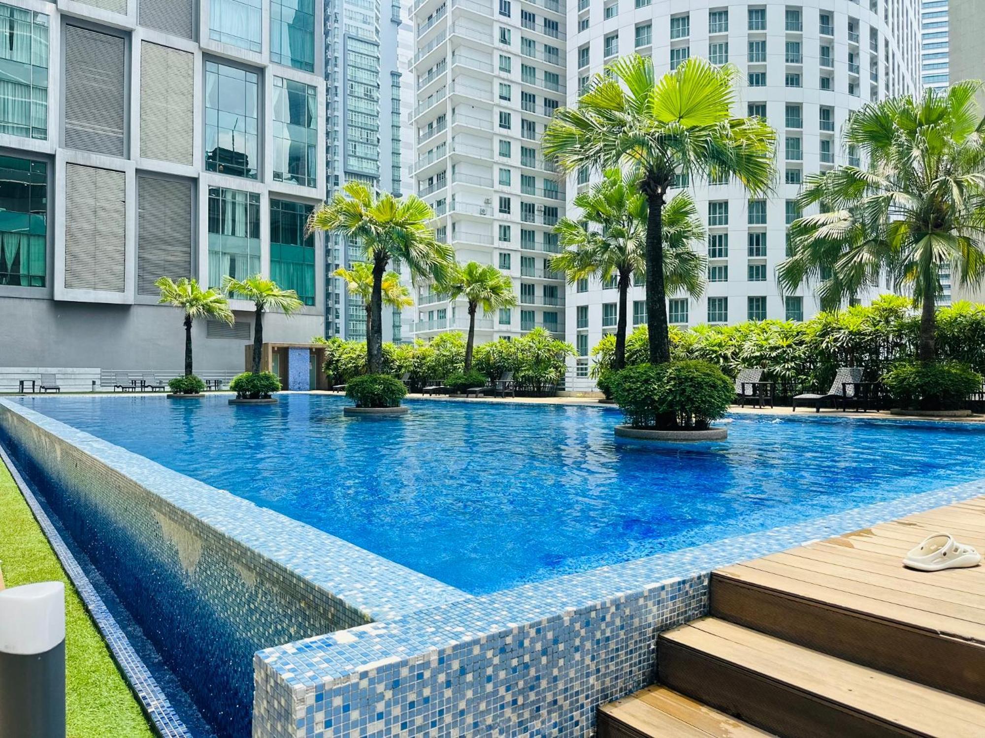 Soho Suites Klcc By Comfort Suites Kuala Lumpur Exteriör bild