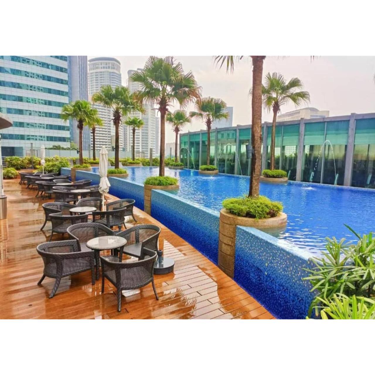Soho Suites Klcc By Comfort Suites Kuala Lumpur Exteriör bild