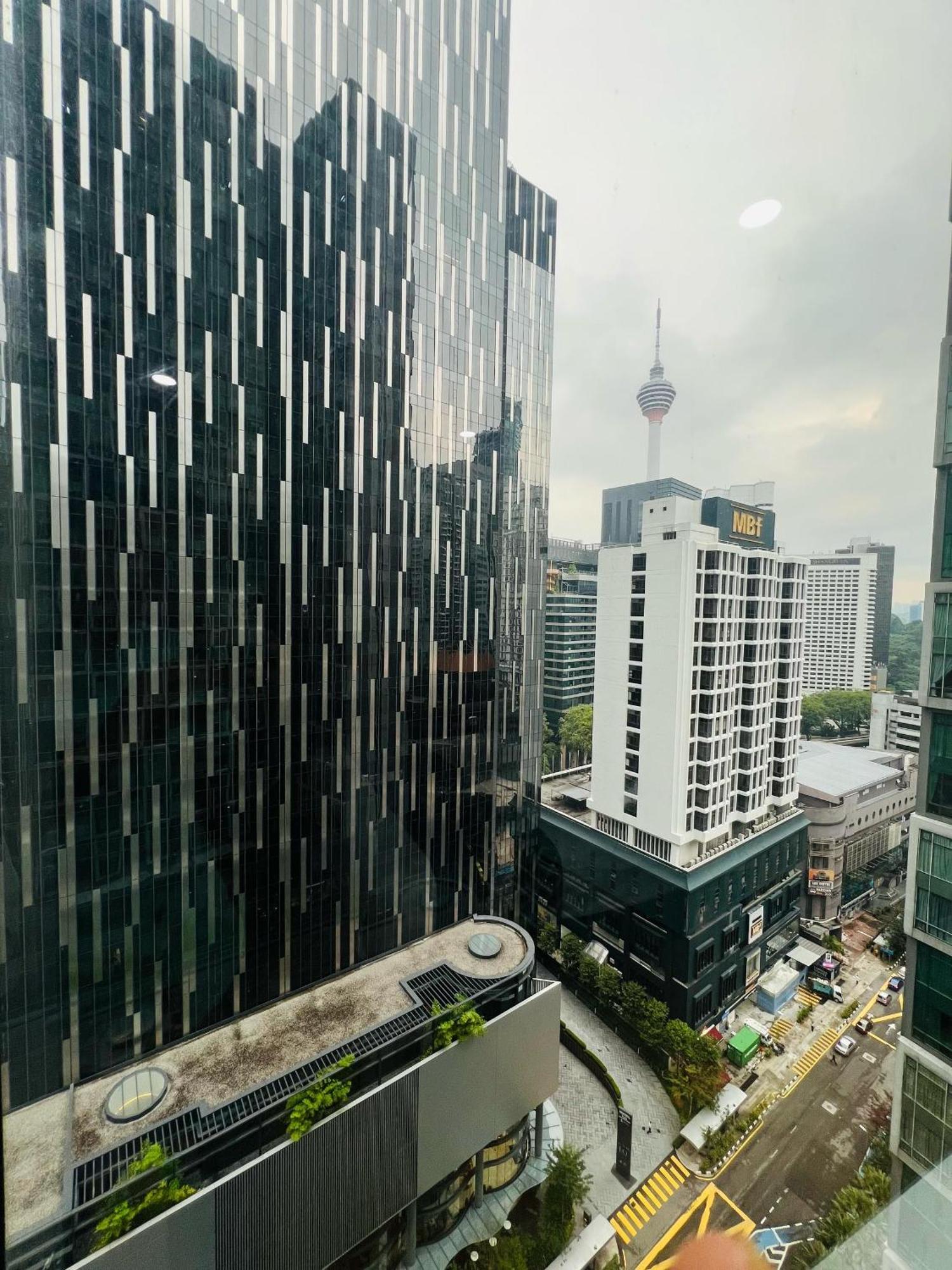 Soho Suites Klcc By Comfort Suites Kuala Lumpur Exteriör bild