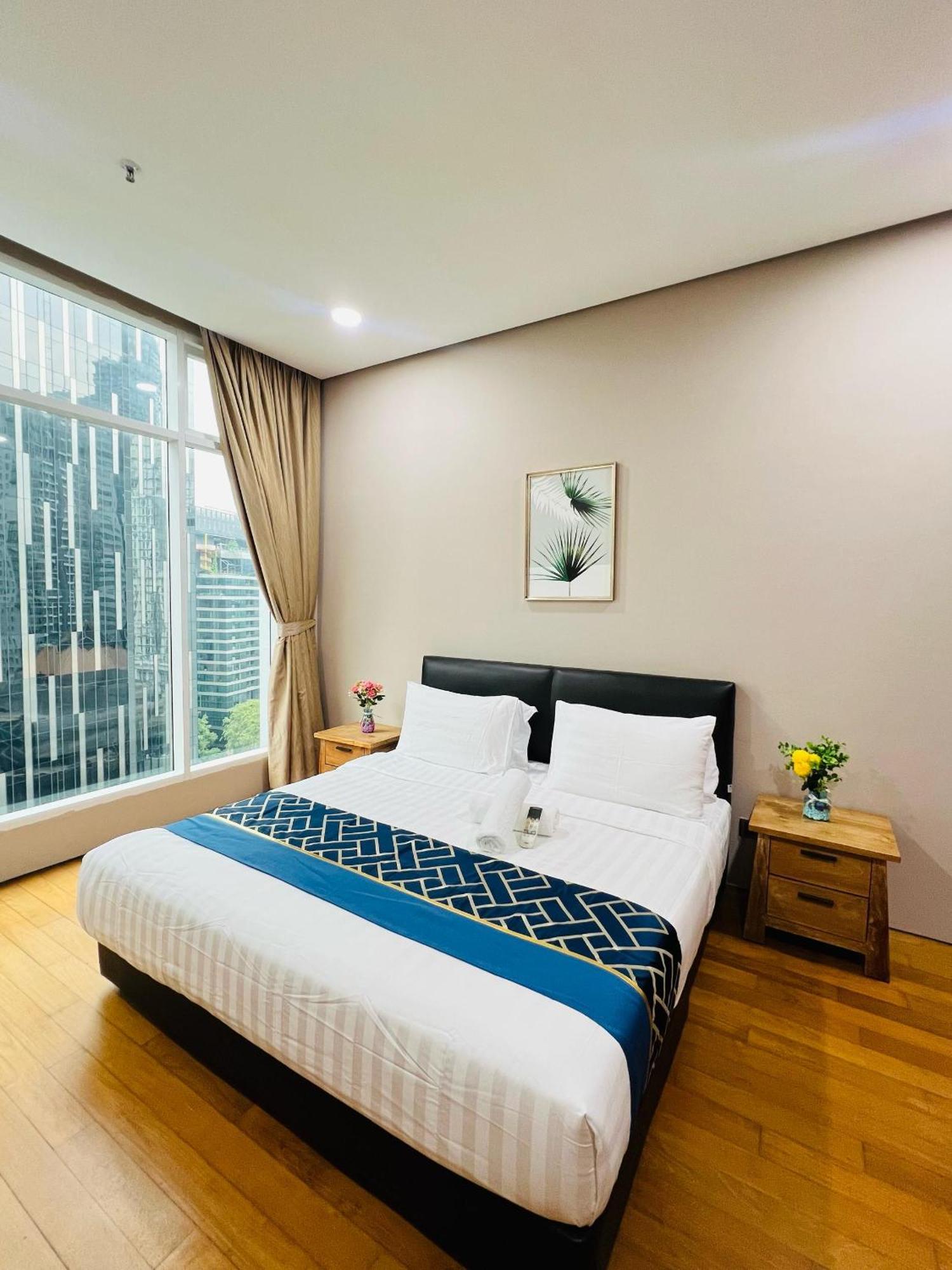 Soho Suites Klcc By Comfort Suites Kuala Lumpur Exteriör bild